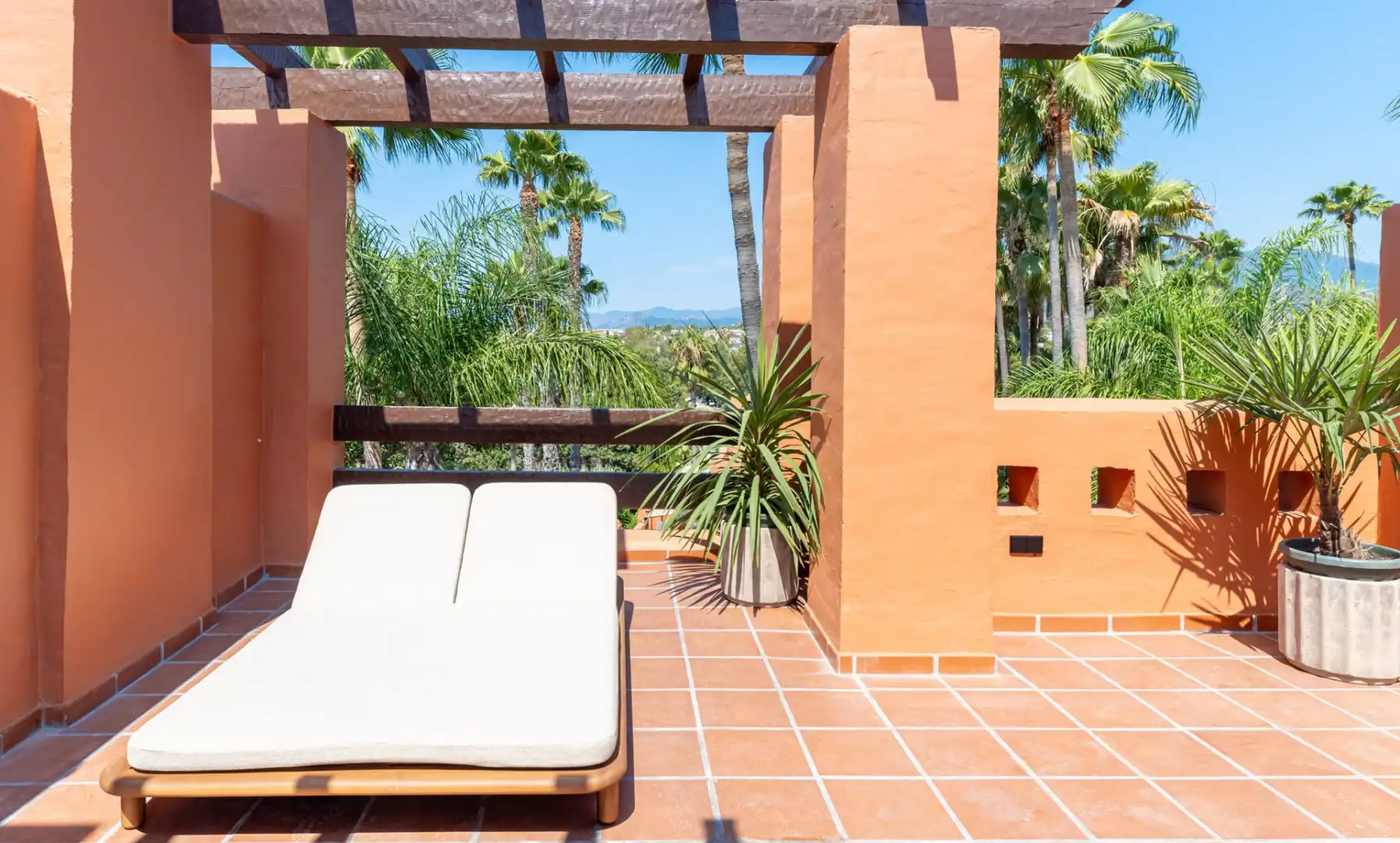 Casa a schiera con terrazza in vendita a Milla de Oro, imagen 8