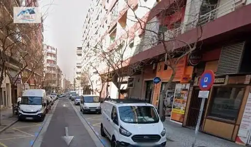 Piso con terraza en venta en Calle ITALIA