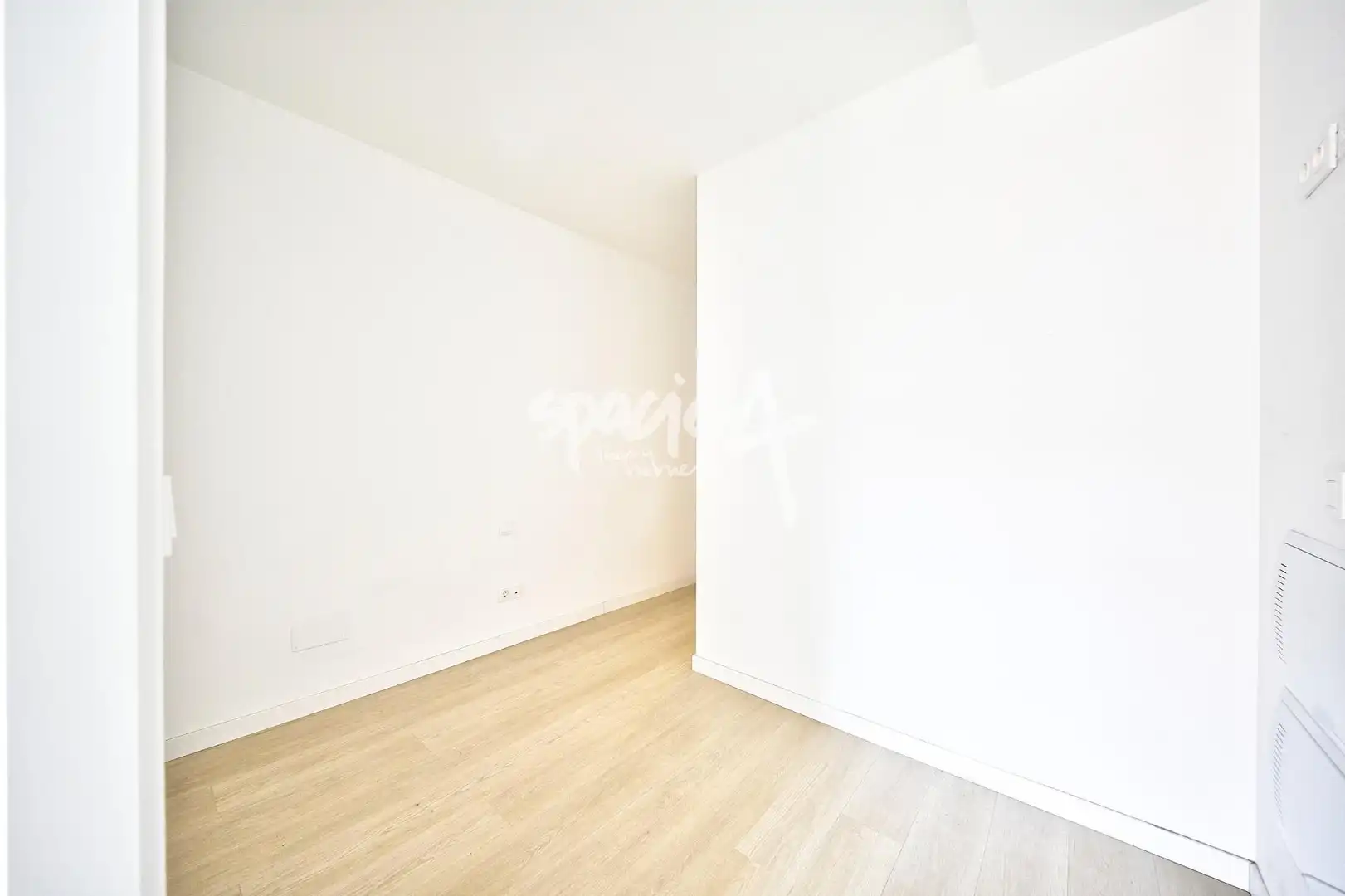 Dormitori de Apartament en venda en Madrid amb Calefacció i Piscina comunitària