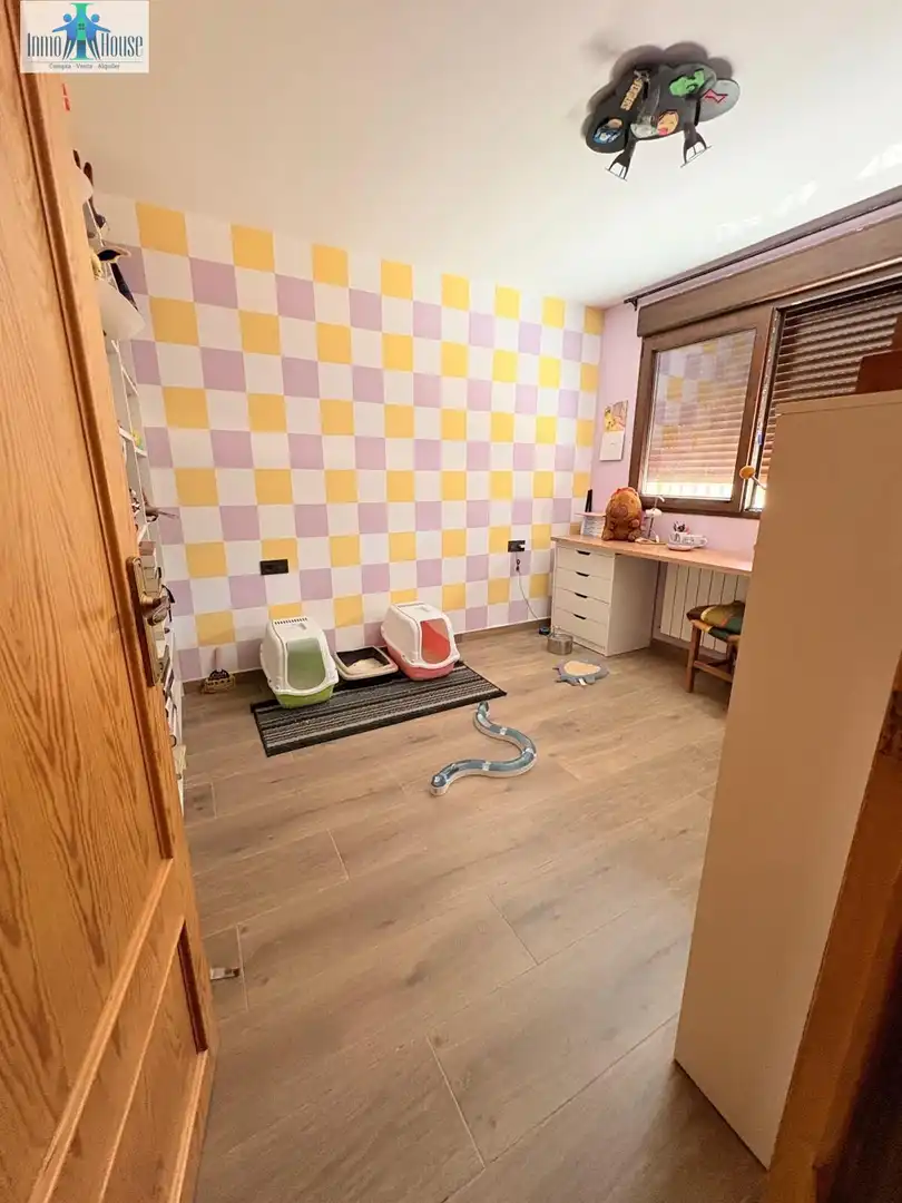 Dormitori de Casa o xalet en venda en Albacete amb Aire condicionat, Calefacció i Jardí privat