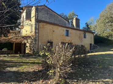 Maison rustique avec balcon à vendre à Carrer Can Tresserres