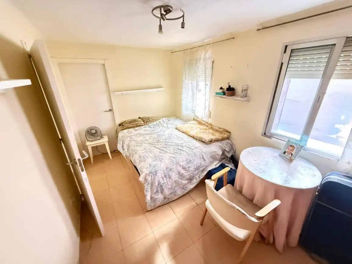 Habitación de Piso en venta en Madrid con Calefacción