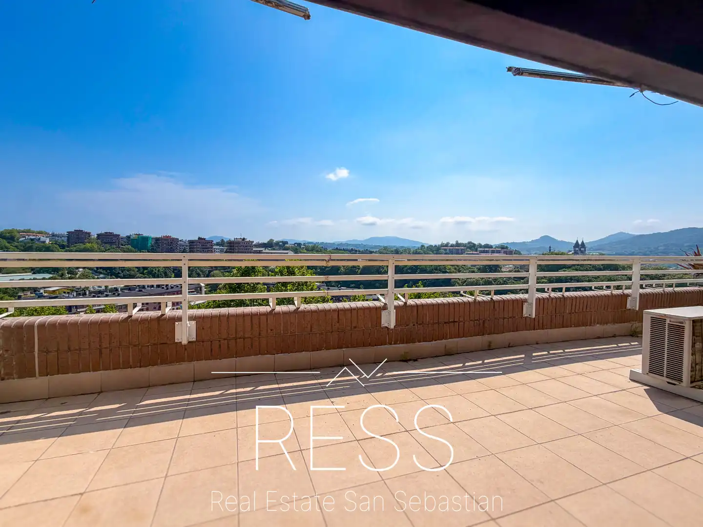 Terrace of Attic for sale in Donostia - San Sebastián   with Air Conditioner, Heating and Terrace