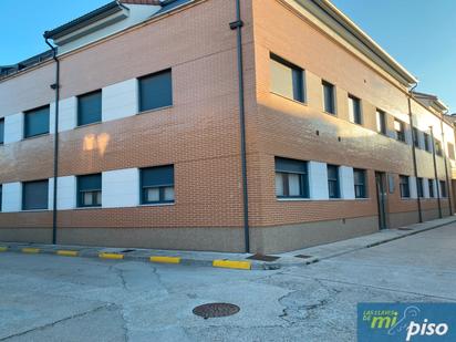 Vista exterior de Pis en venda en Portillo amb Calefacció, Parquet i Traster
