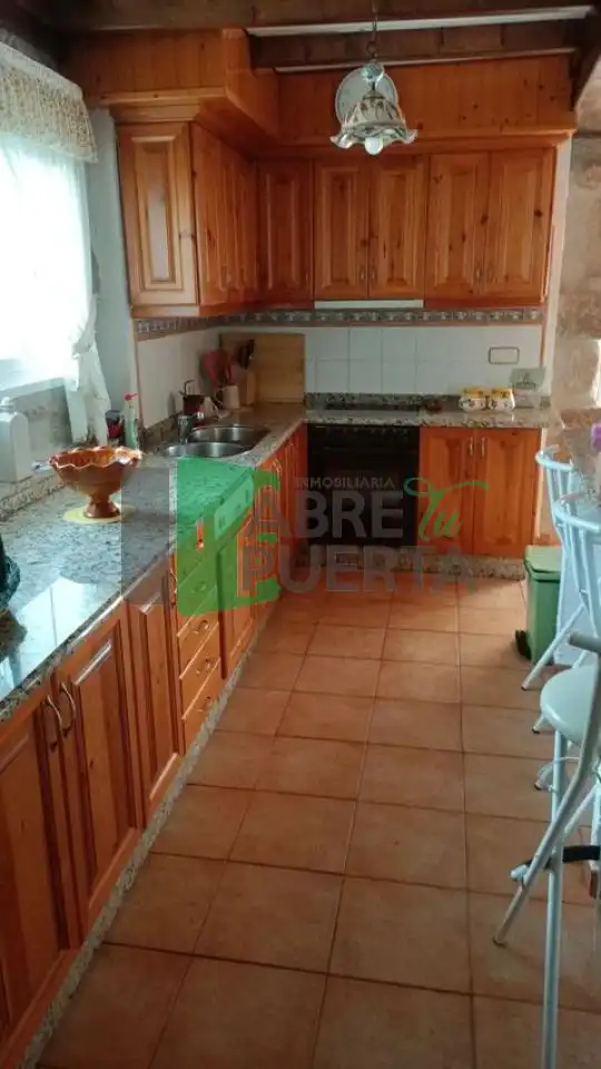 Cuina de Casa o xalet en venda en Paderne de Allariz amb Calefacció, Jardí privat i Terrassa