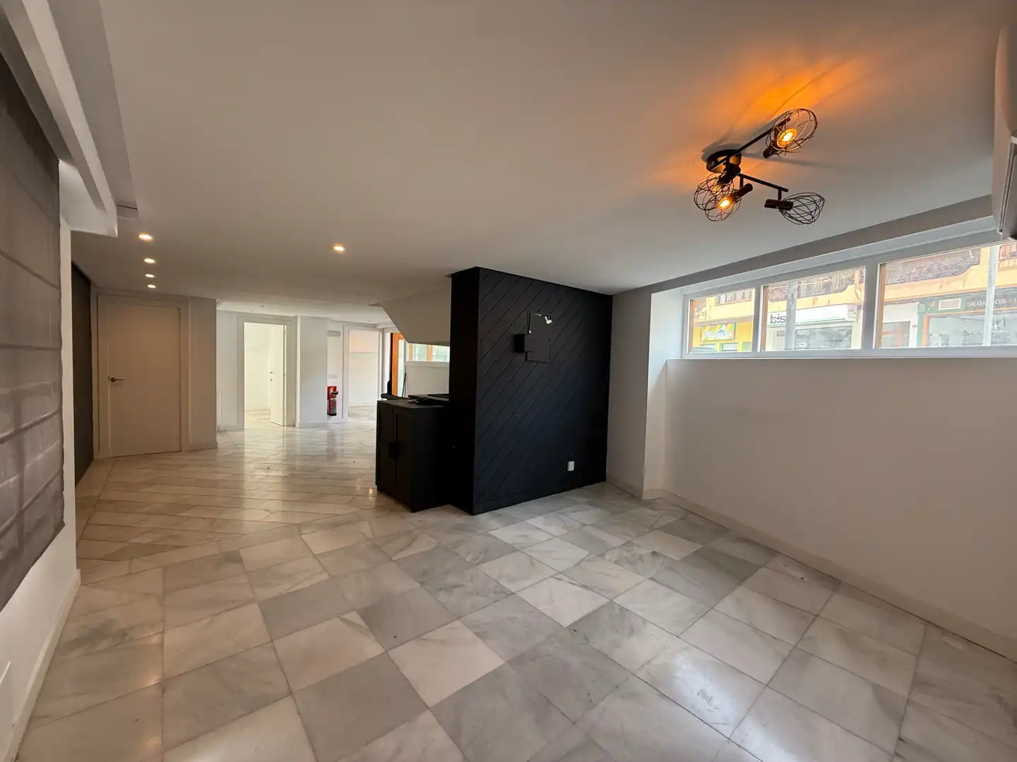 Local en venta en Moraira con Aire acondicionado