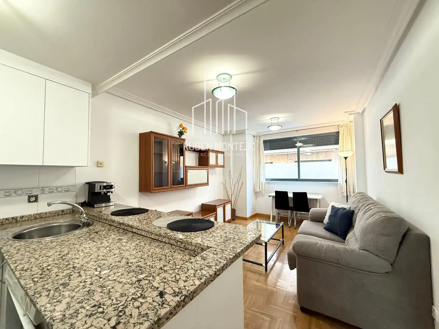 Vista exterior de Apartamento de alquiler en Salamanca con Calefacción, Parquet y Terraza