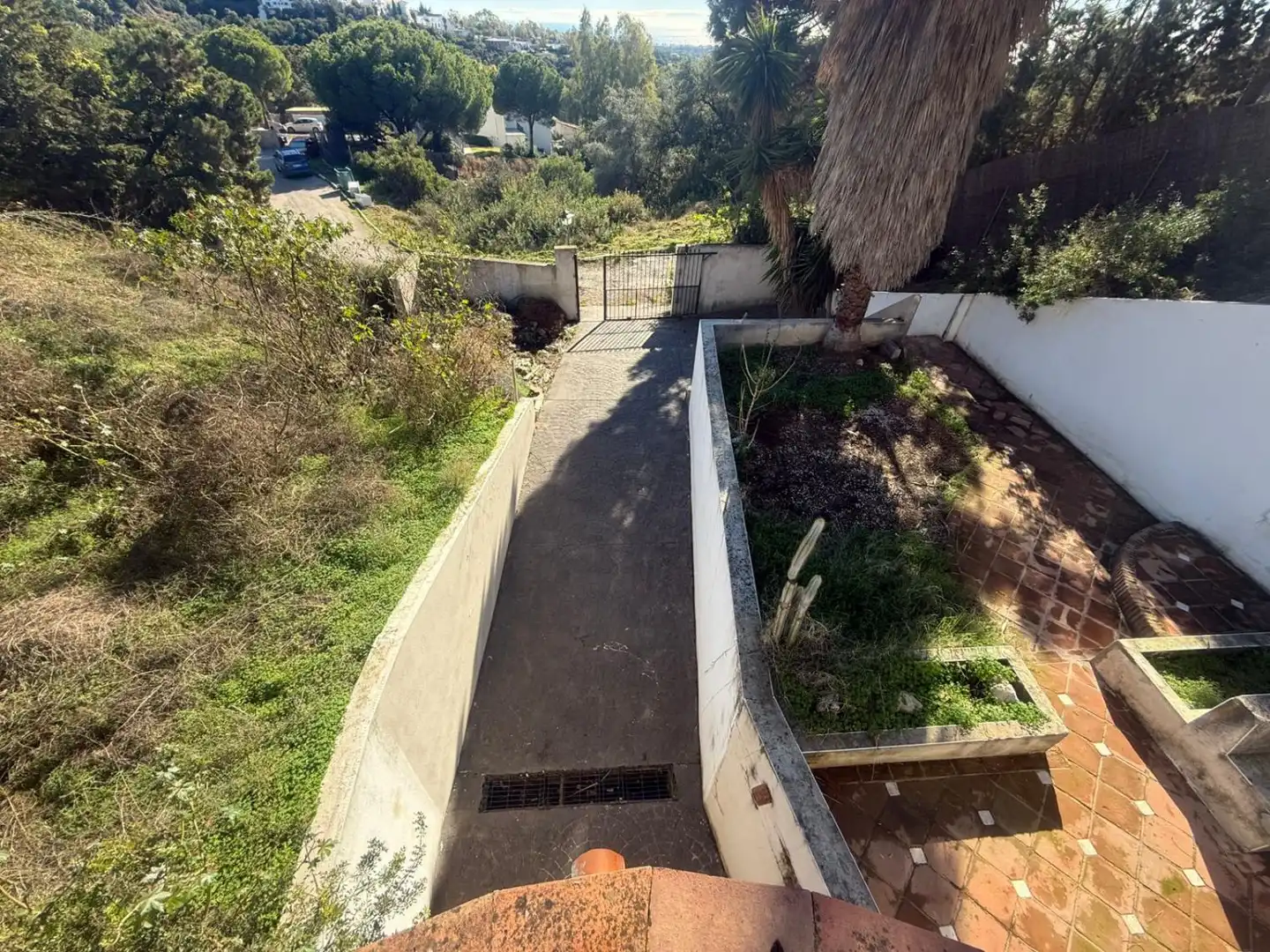 Vista exterior de Casa o chalet en venta en Estepona con Calefacción, Jardín privado y Terraza