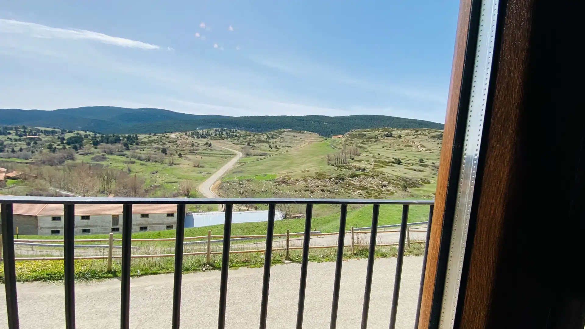 Vista exterior de Casa o chalet en venta en Valdelinares con Trastero, Amueblado y Balcón