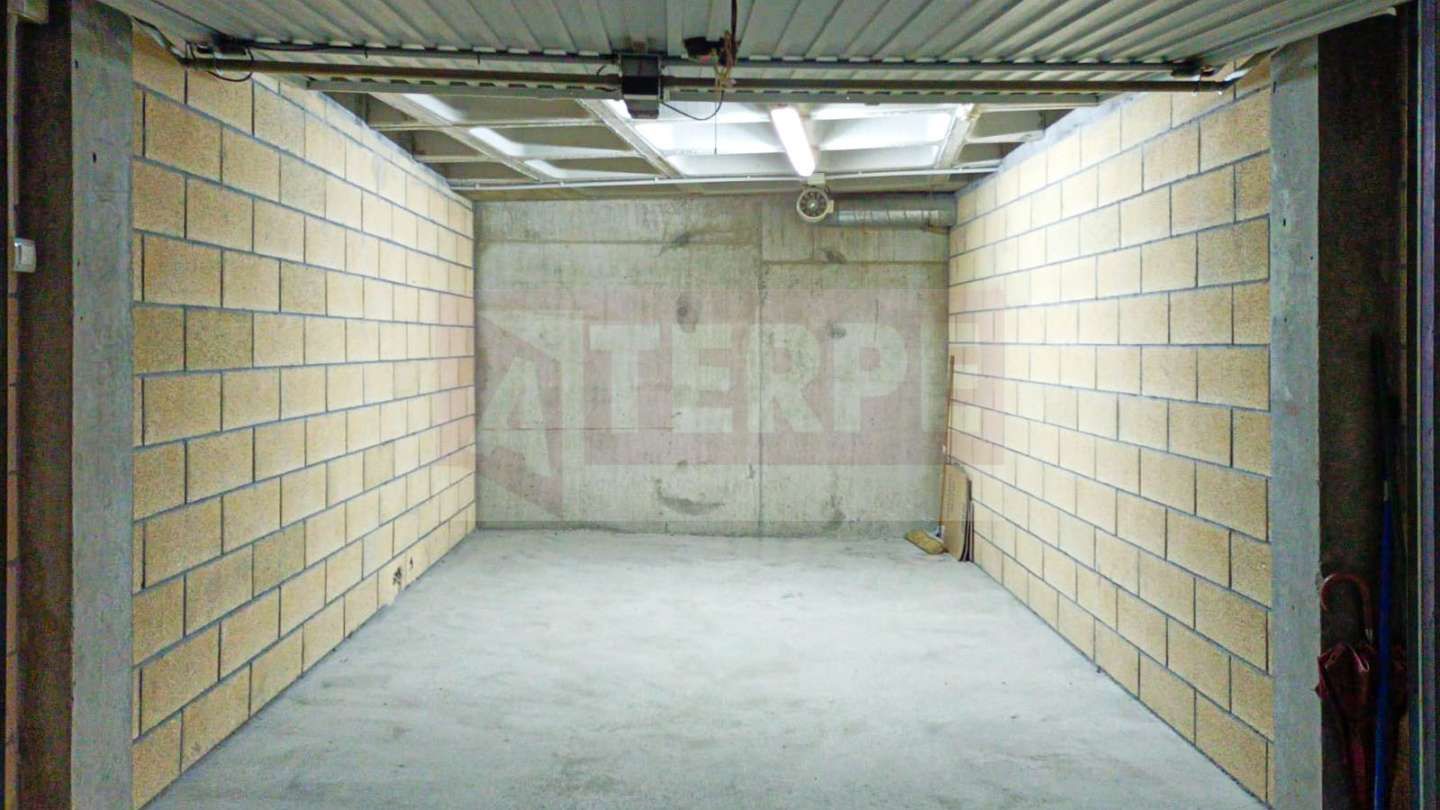 Garage to rent in Lousada Kalea, Agustinak / Agustinas -  Markola