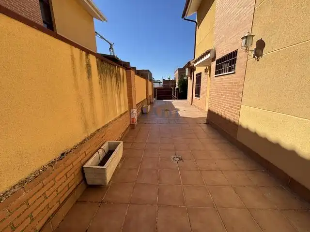 Doppelhaushälfte zum Verkauf in Valdepeñas, imagen 3