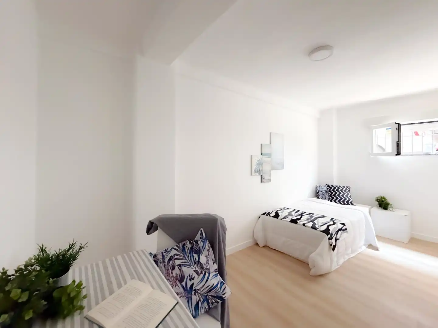 Habitación de Piso en venta en Madrid con Amueblado