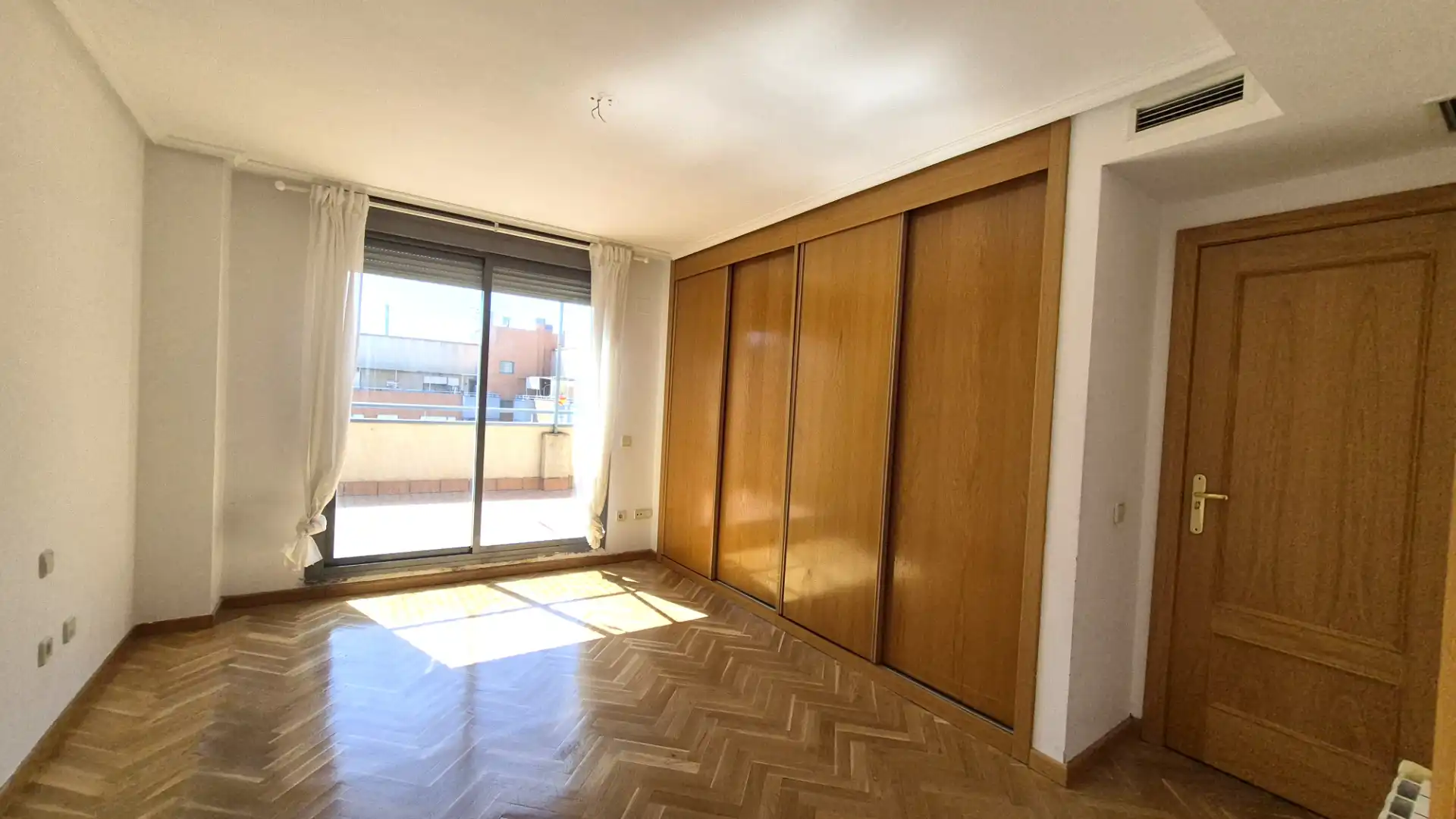 Bedroom of Attic for rent in Madrid  with Terrace and Community pool
