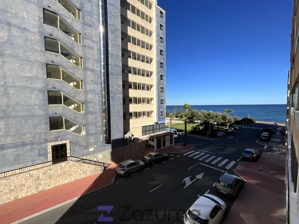 Piso de alquiler en Av. de las Sirenas, Miramar - Torre del Moro