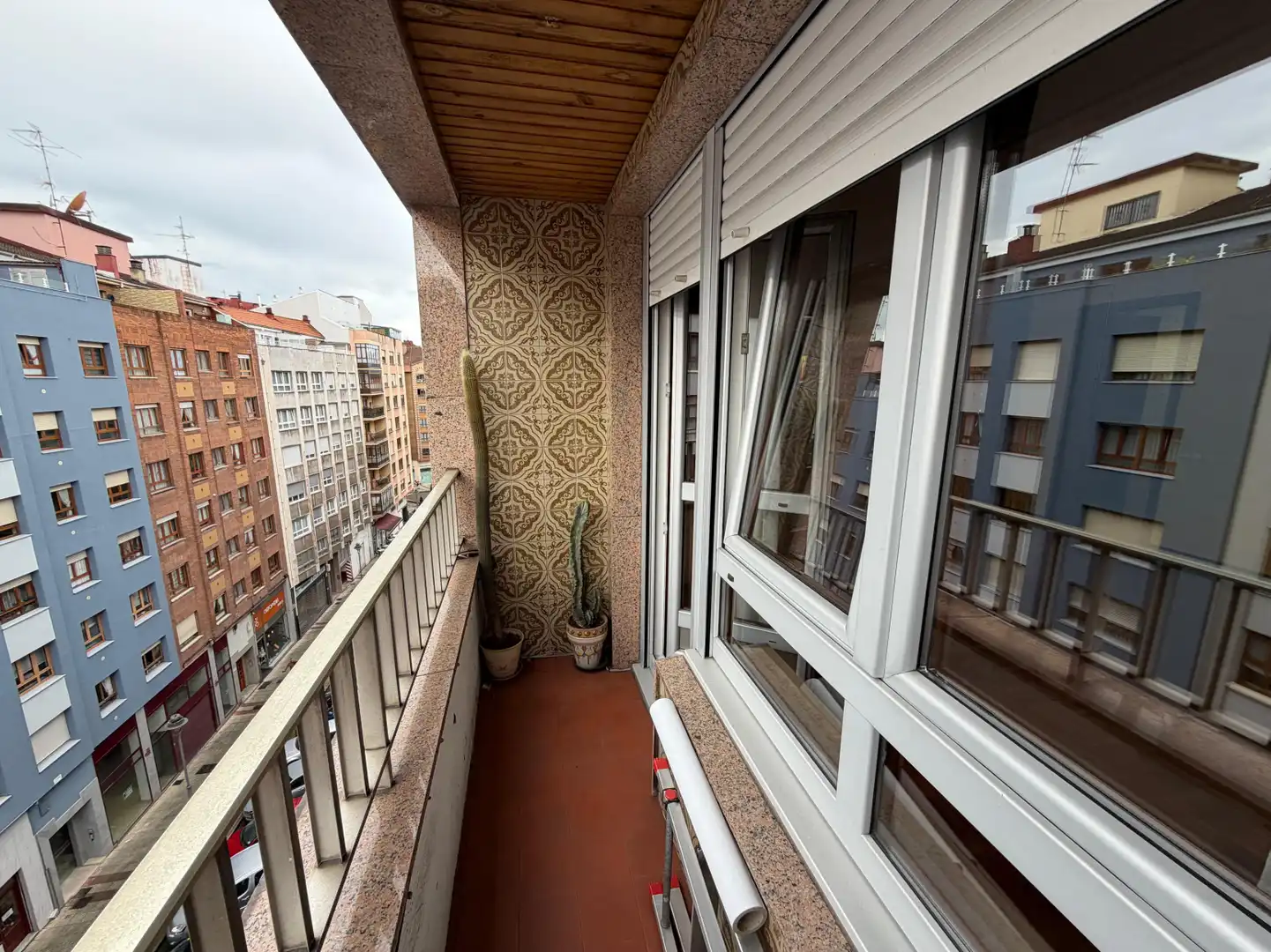 Terraza de Piso en venta en Avilés con Calefacción, Parquet y Terraza