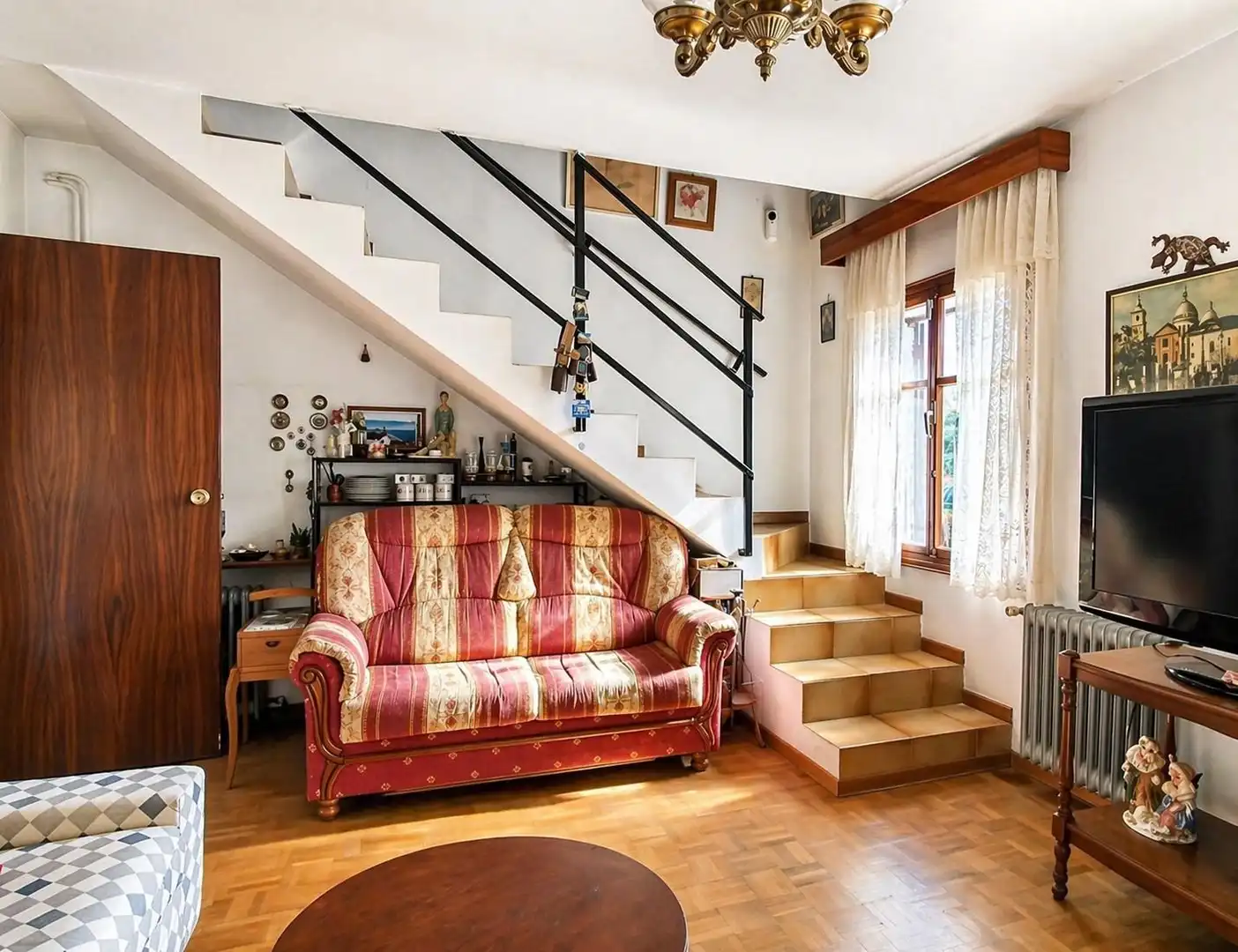 Sala de estar de Casa o chalet en venta en Pozuelo de Alarcón con Calefacción