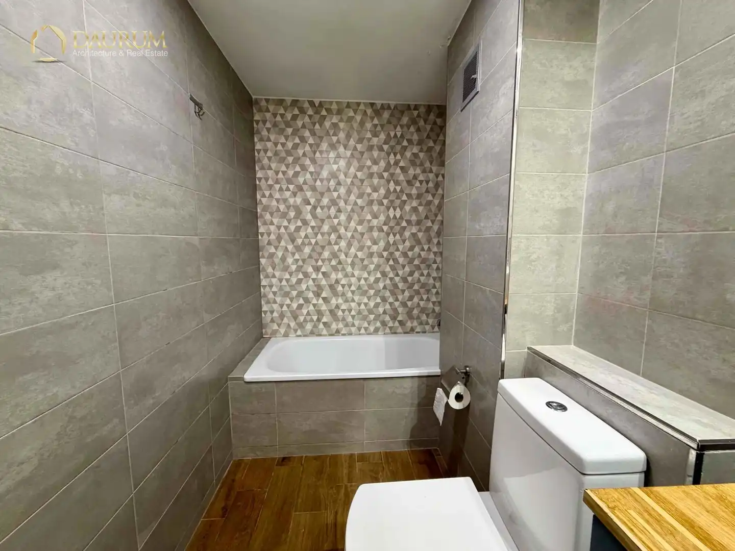 Badezimmer von Wohnung zum Verkauf in Almussafes mit Klimaanlage, Terrasse und Abstellraum