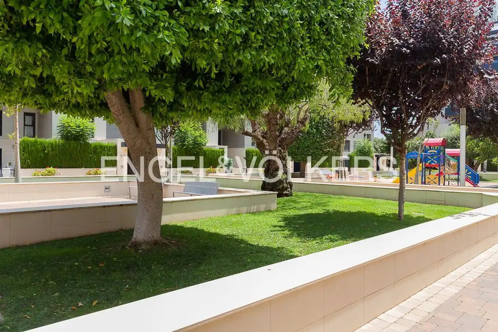 Terraza de Dúplex en venta en Valencia con Aire acondicionado, Calefacción y Jardín privado