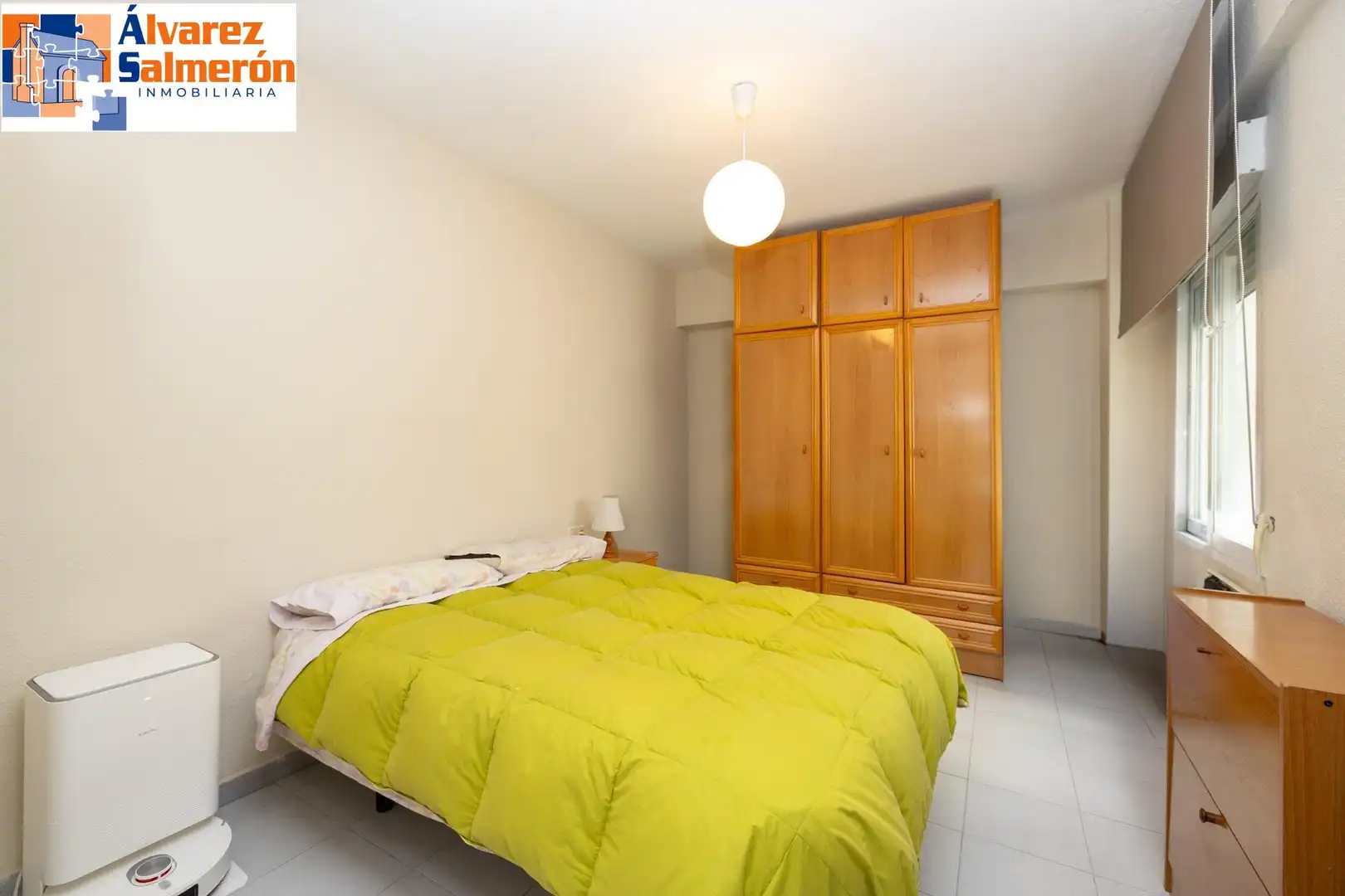 Bedroom of Flat for sale in Granada  with Balcony