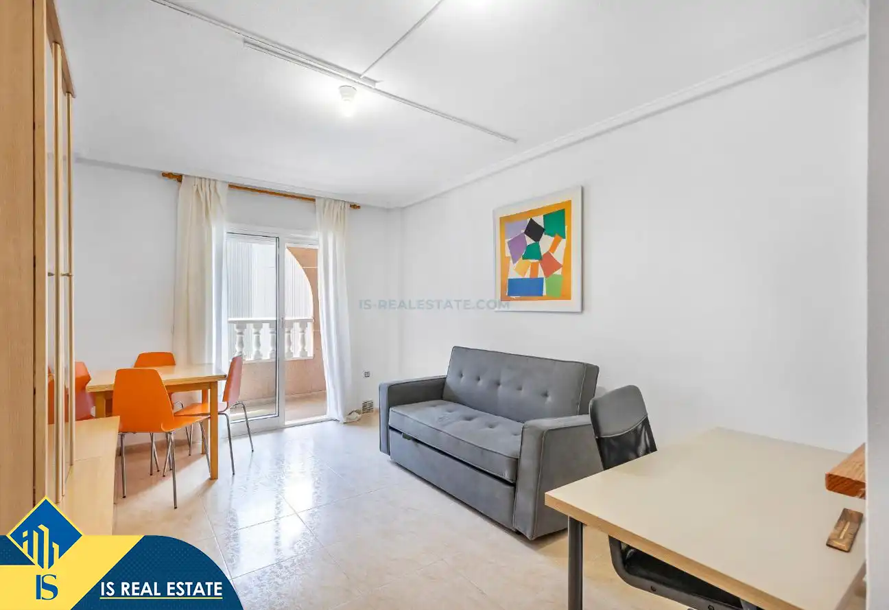 Vista exterior de Estudio en venta en Torrevieja con Calefacción, Terraza y Amueblado
