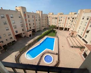Swimming pool of Flat to rent in  Granada Capital  with Air Conditioner, Heating and Furnished