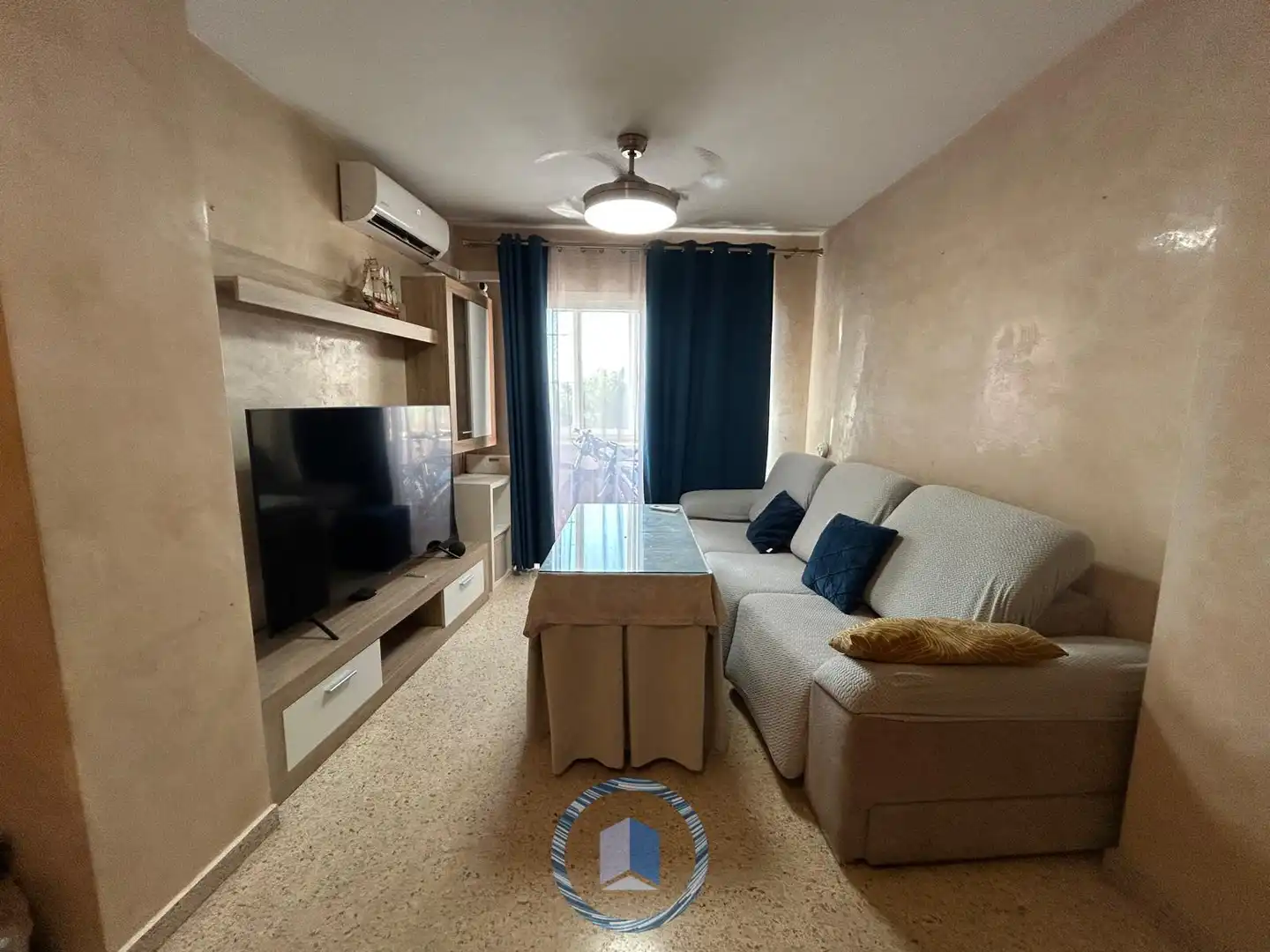 Sala de estar de Piso en venta en Montequinto con Terraza y Piscina