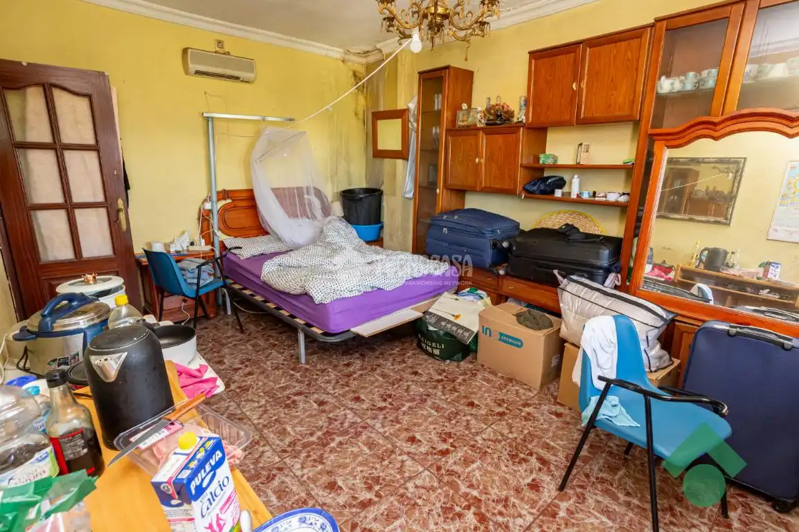 Dormitori de Casa adosada en venda en Algeciras amb Terrassa