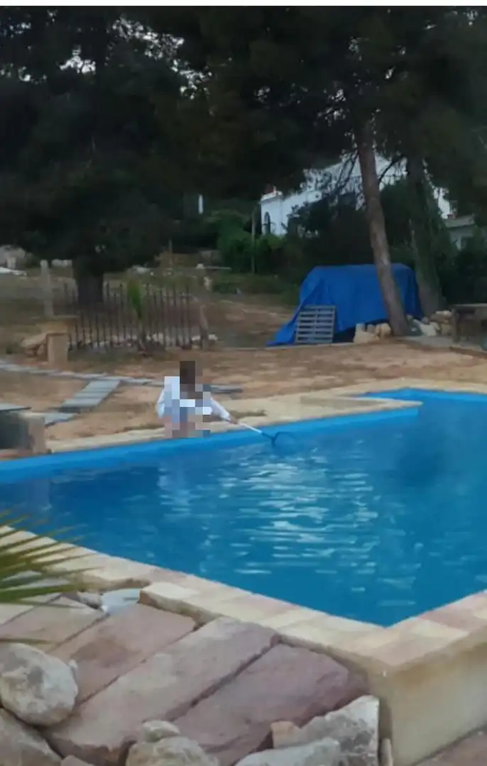 Swimming pool of Residential for sale in Godella