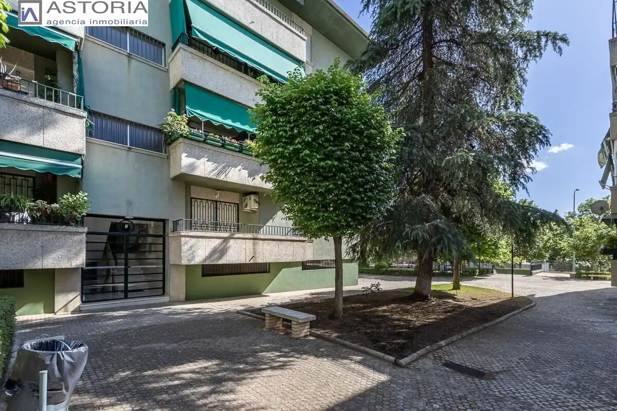Exterior view of Flat for sale in Granada  with Heating