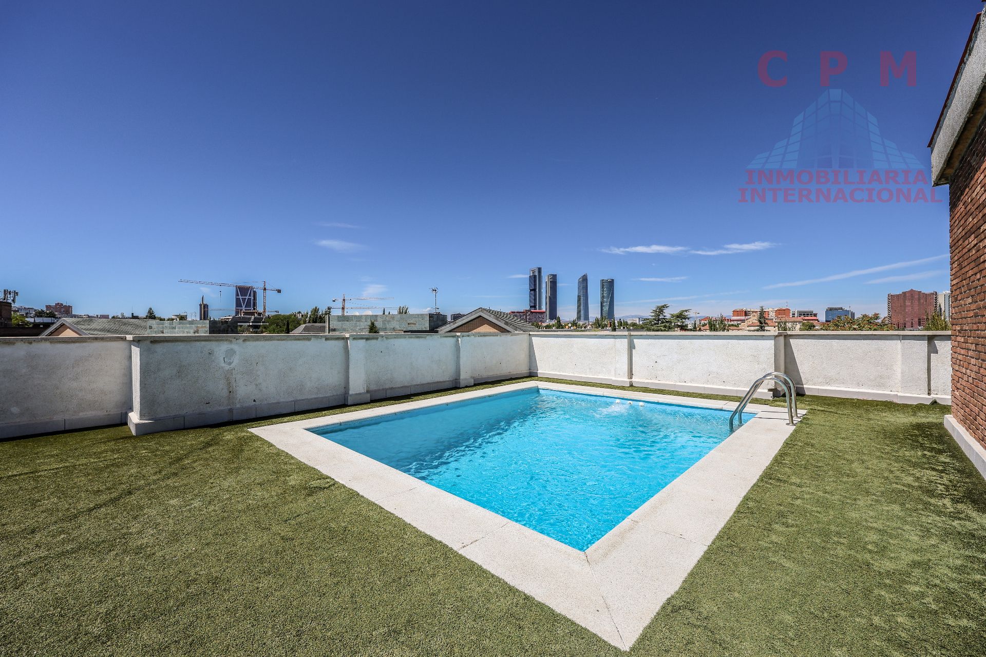 Piscina de Pis de lloguer en  Madrid Capital amb Aire condicionat, Calefacció i Parquet