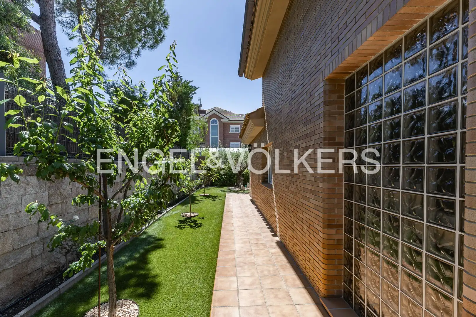 Vista exterior de Casa o chalet en venta en Molins de Rei con Aire acondicionado, Calefacción y Jardín privado