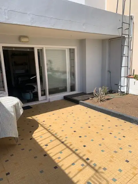 Terrasse von Einfamilien-Reihenhaus zum Verkauf in Santa Cruz de Tenerife mit Klimaanlage, Terrasse und Abstellraum