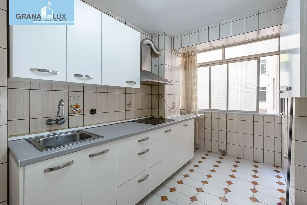 Piso con ascensor en venta en Calle Reina Mora, imagen 8