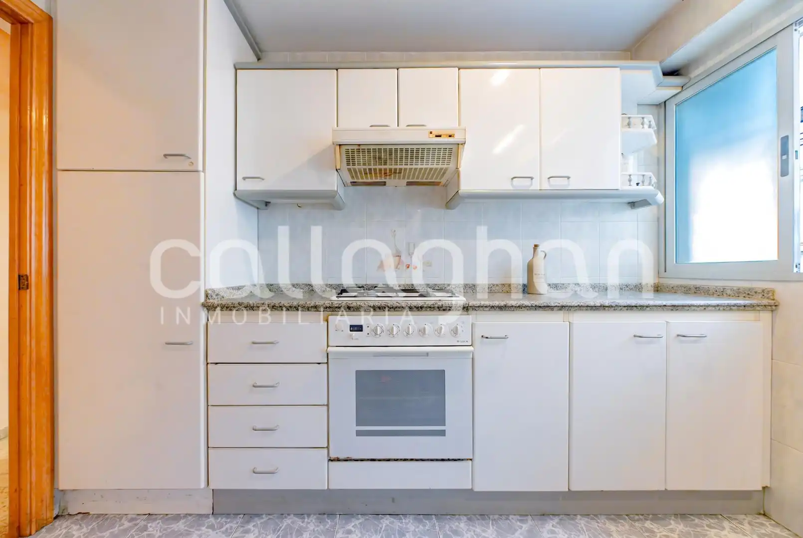 Cocina de Piso en venta en Valencia con Balcón