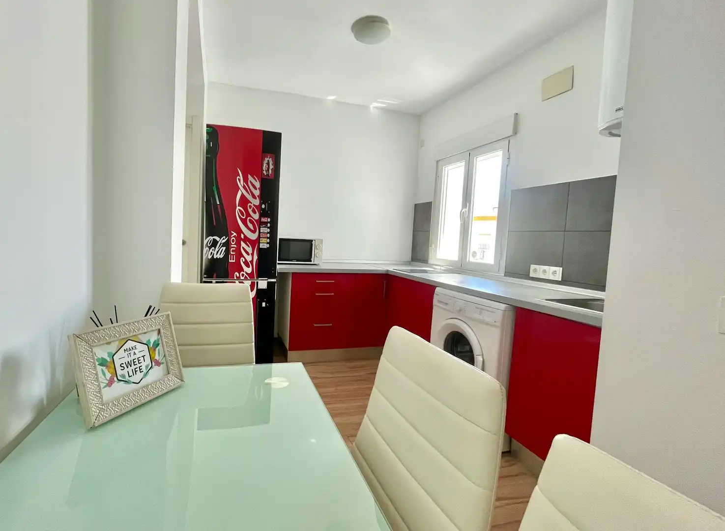 Cocina de Piso para compartir en Sevilla con Amueblado, Lavadora y TV