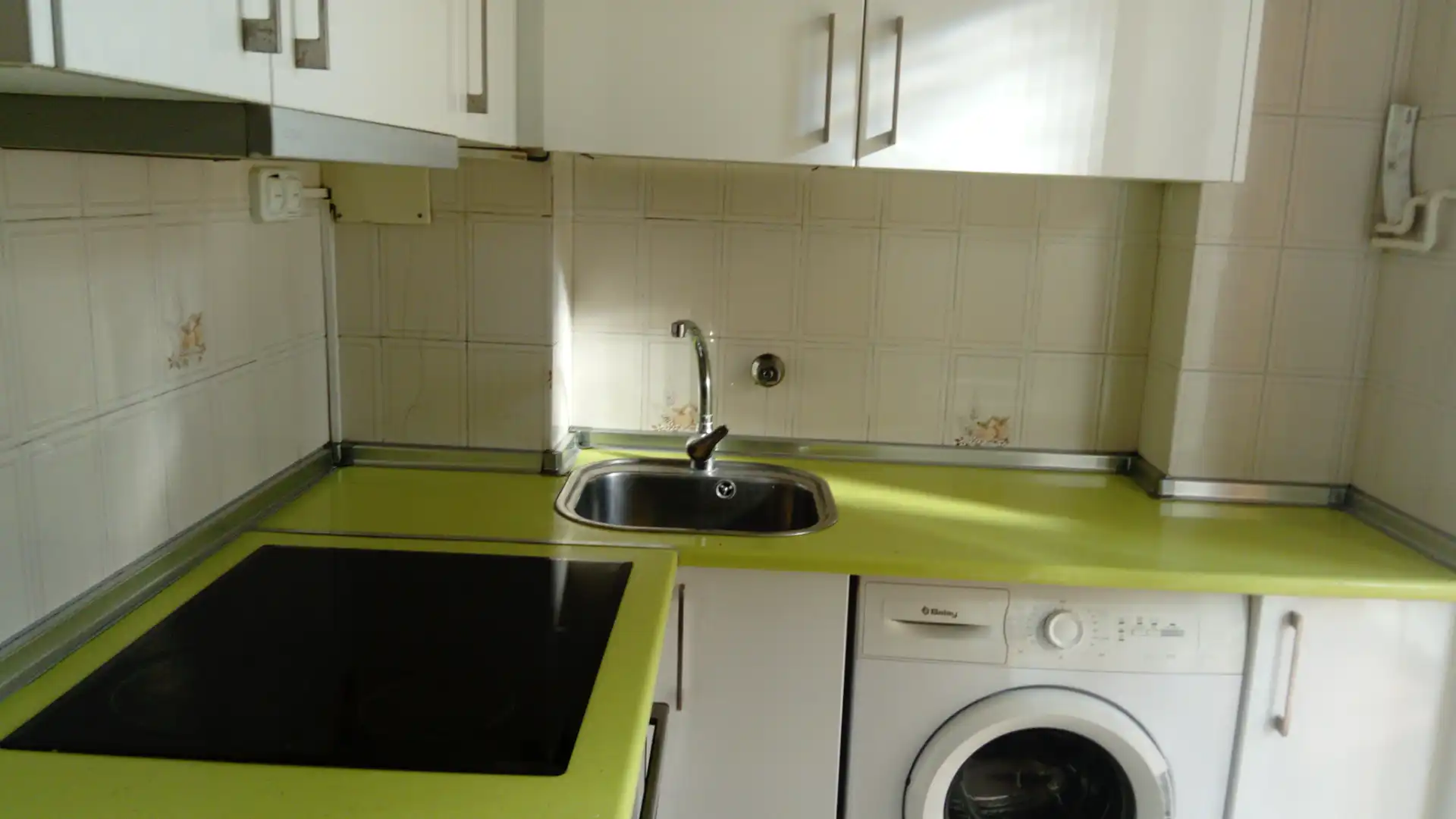 Cuina de Pis en venda en  Zaragoza Capital amb Calefacció, Moblat i Rentadora