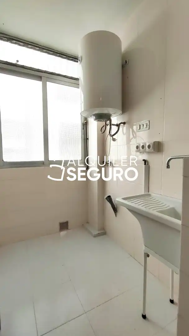 Baño de Piso de alquiler en Catarroja con Terraza