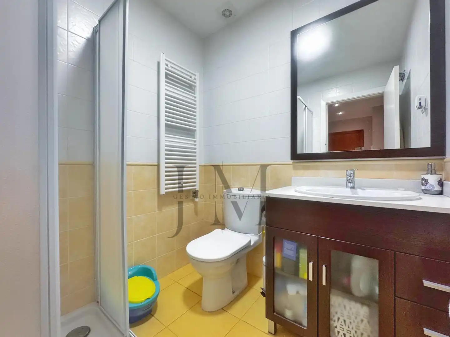 Bathroom of Duplexes for sale in Terrassa  with Air Conditioner, Heating and Parquet flooring