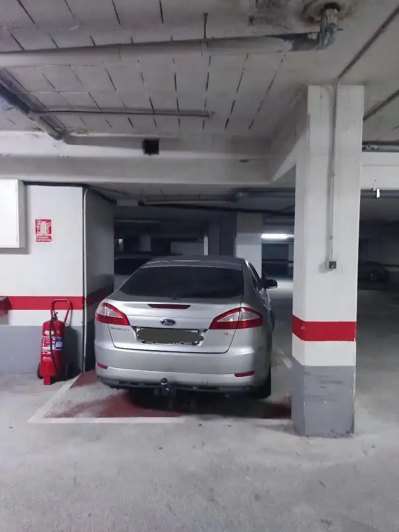 Parking of Garage for rent in Ames