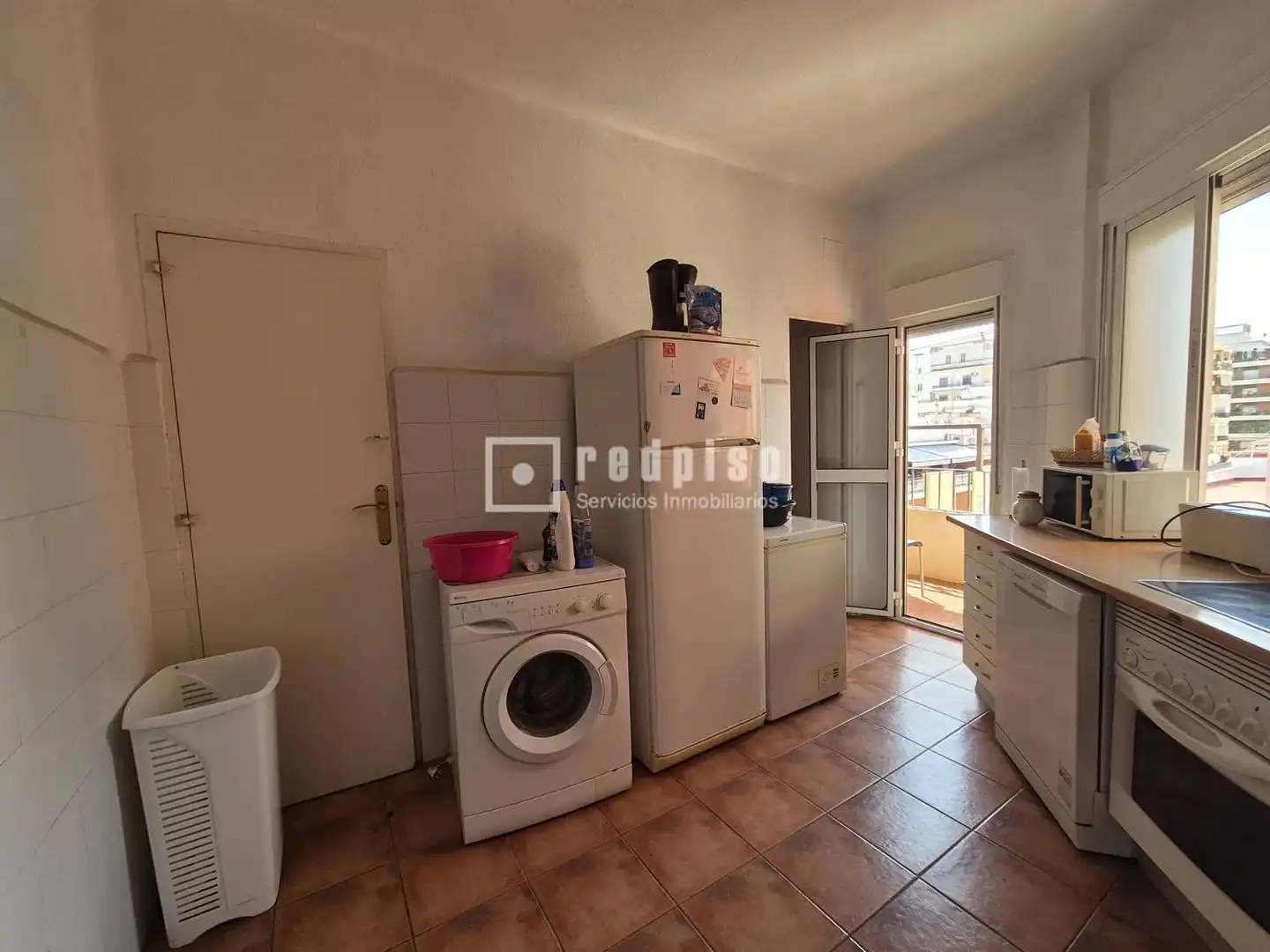 Wohnung zum Verkauf in Sevilla mit Klimaanlage, Terrasse und Möbliert