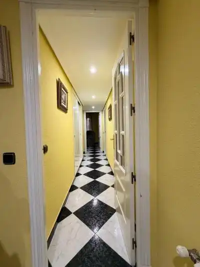 Piso en venta en Badajoz con Calefacción, Terraza y Trastero