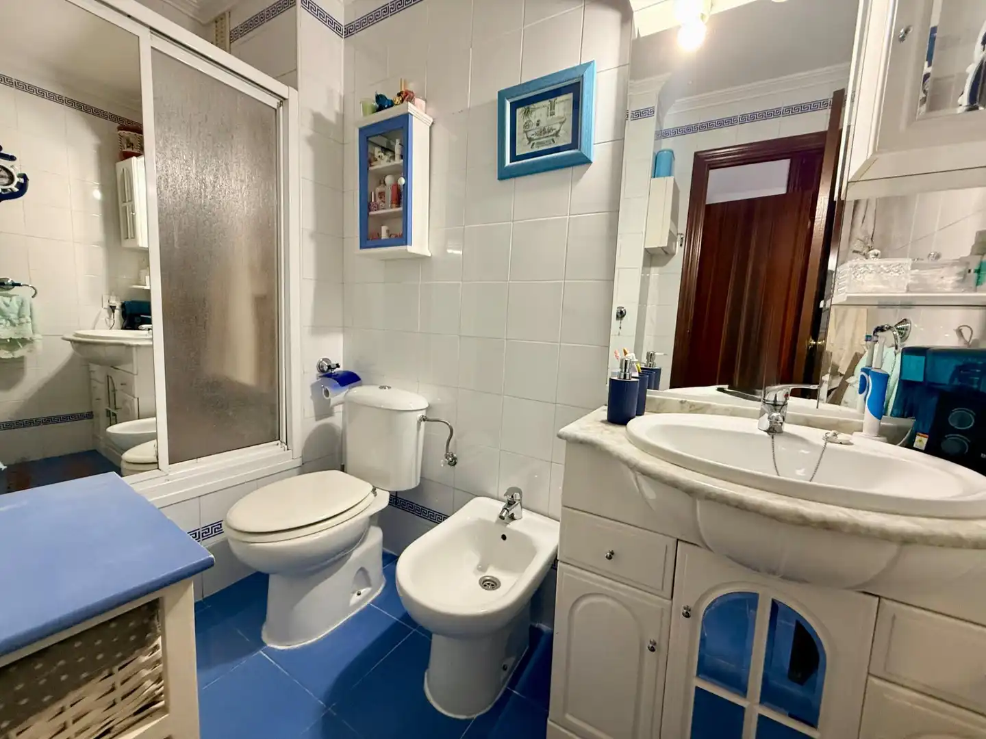 Badezimmer von Wohnung zum Verkauf in Sevilla mit Klimaanlage, Terrasse und Balkon