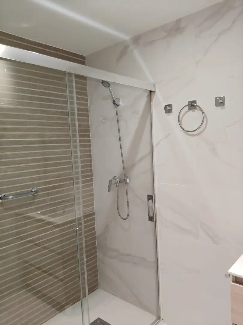 Baño de Apartamento de alquiler en Granada con Calefacción, Amueblado y Lavadora