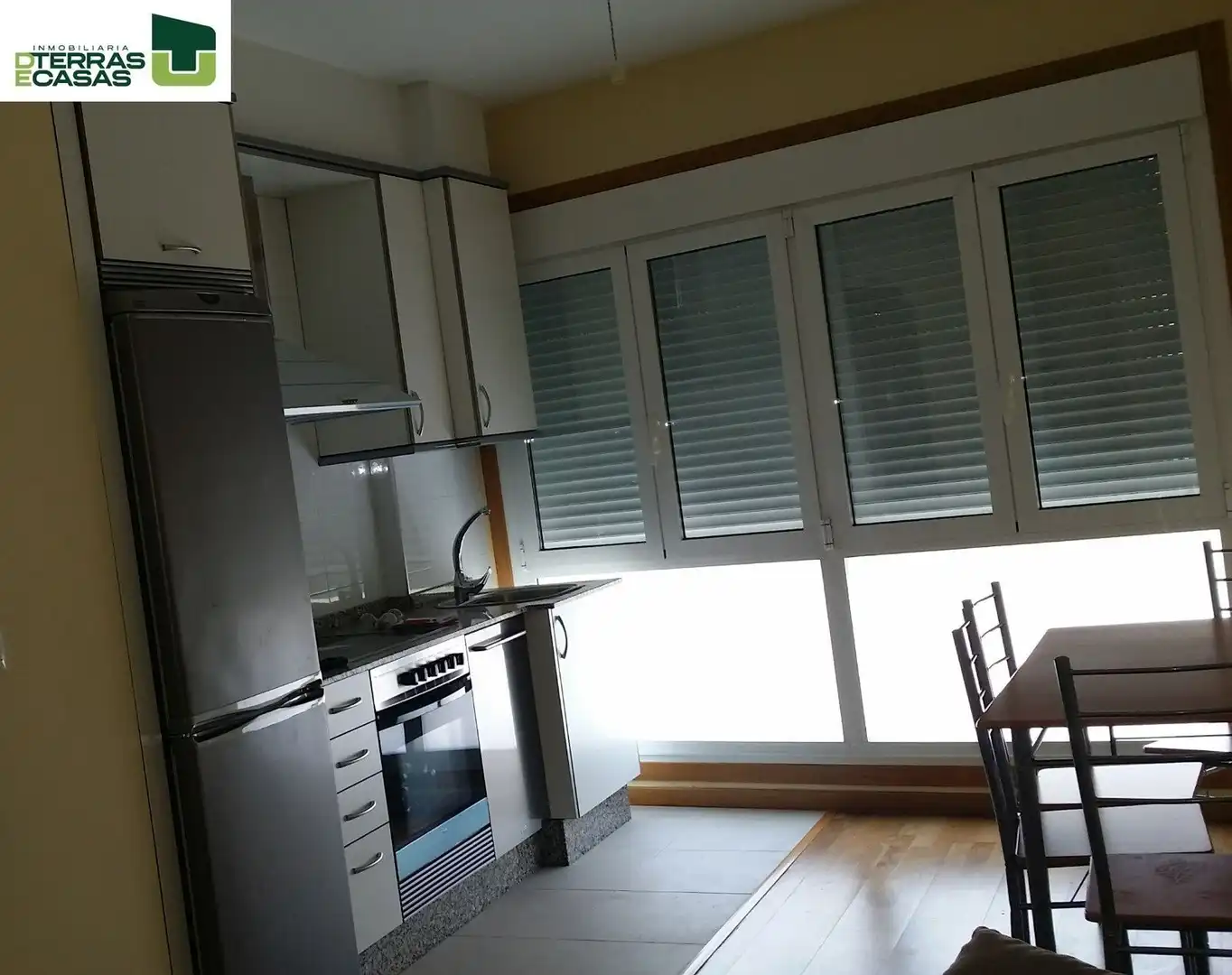 Cocina de Ático de alquiler en Marín con Piscina y Piscina comunitaria