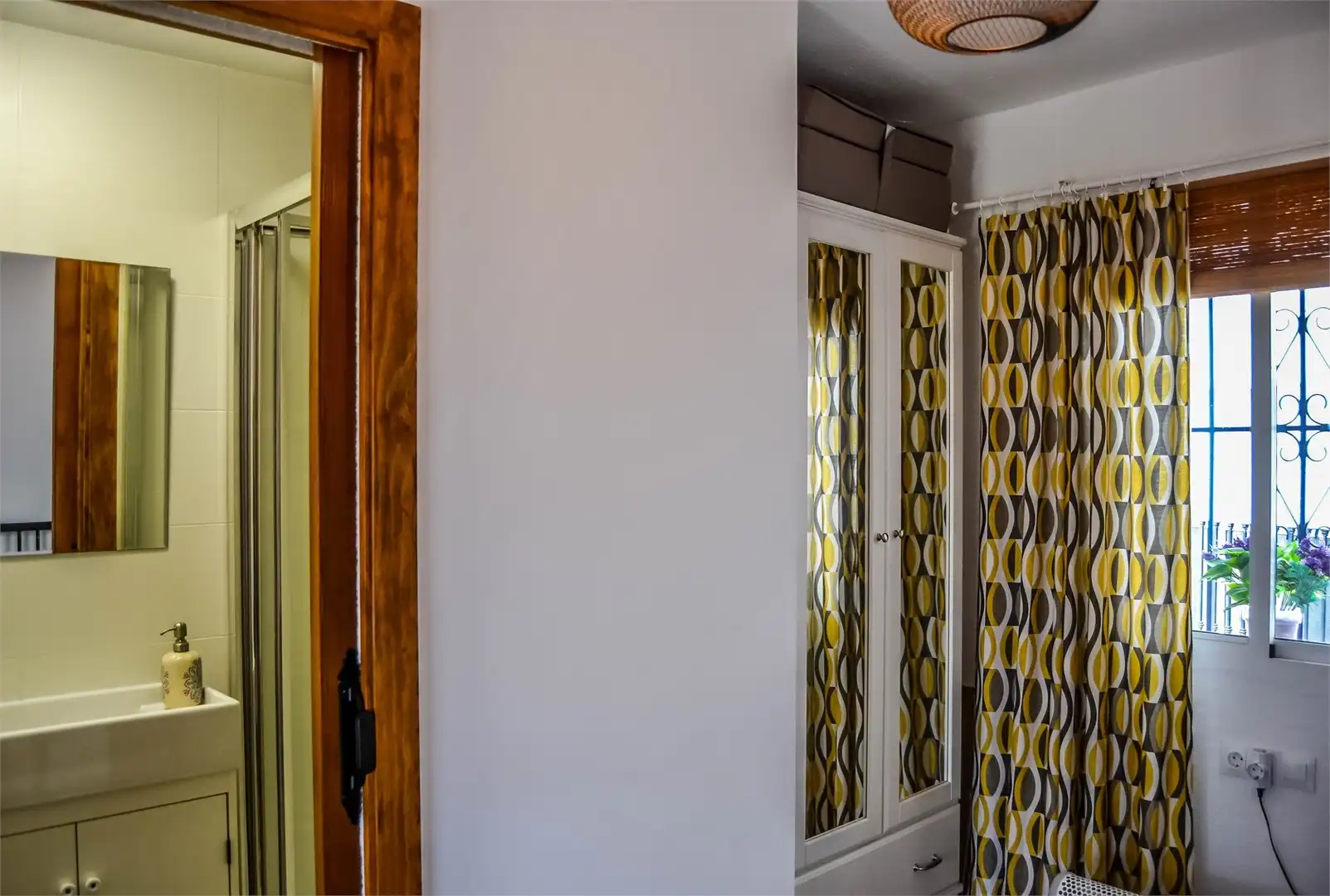 Habitación de Casa o chalet en venta en Iznate con Amueblado