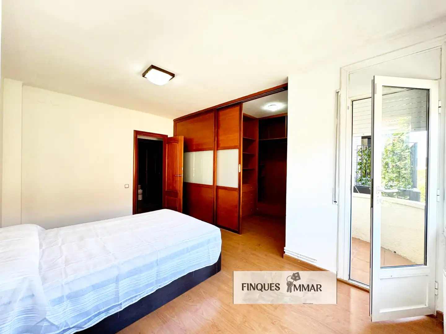 Vista exterior de Piso en venta en Terrassa con Calefacción y Balcón