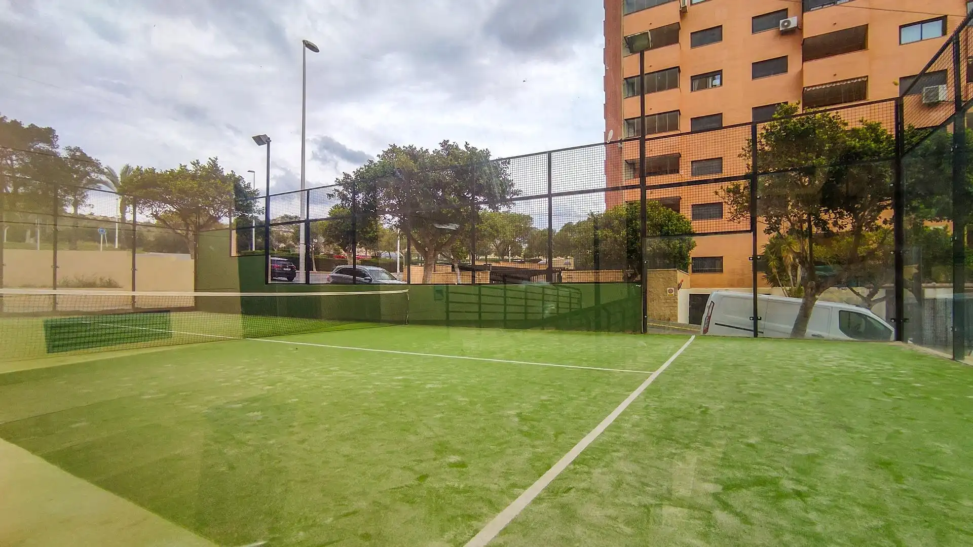 Aparcament de Apartament en venda en Villajoyosa / La Vila Joiosa amb Aire condicionat, Moblat i Piscina comunitària