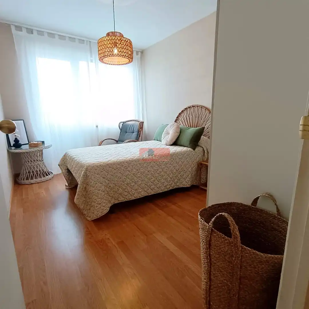 Flat for rent in Foz