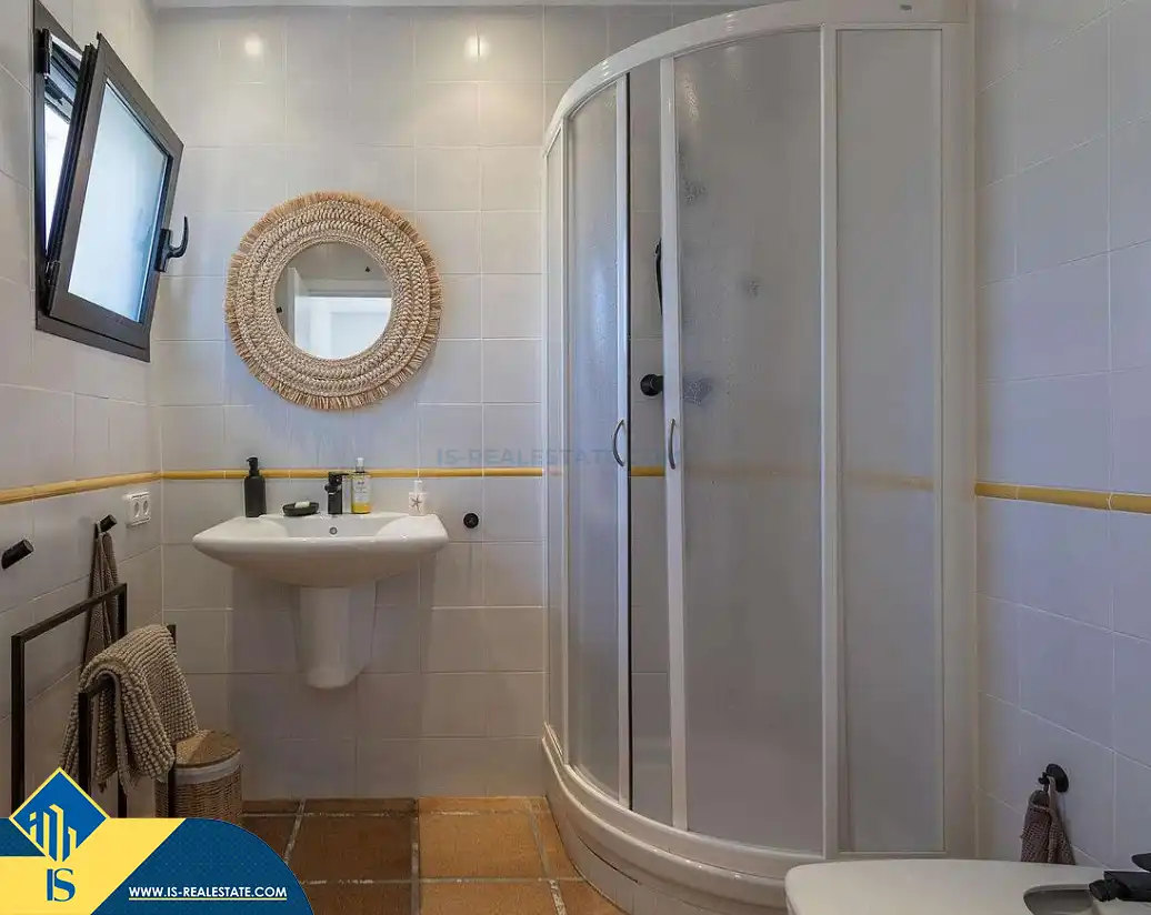 Bany de Casa o xalet en venda en Santa Eulària des Riu amb Terrassa, Piscina i Moblat