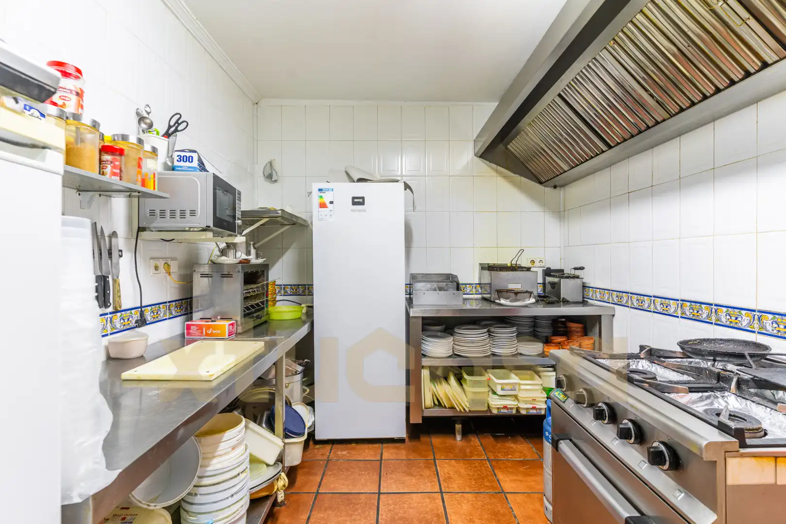 Küche von Geschaftsraum zum Verkauf in San Fernando mit Klimaanlage, Terrasse und Möbliert